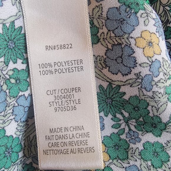 Max Studio v-Neck ruffled cap sleeve flowy green/blue floral top size L - Picture 7 of 7